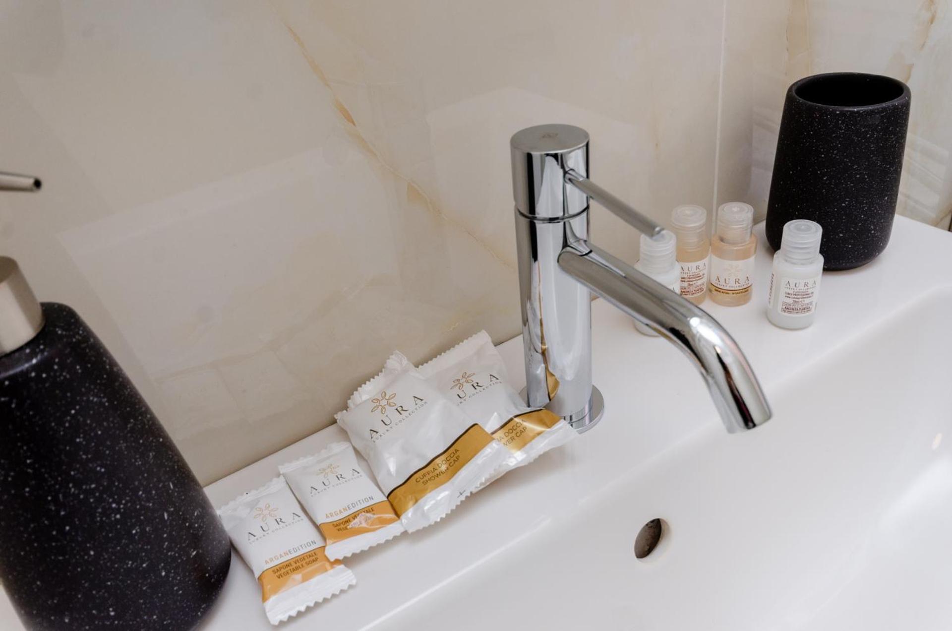 Vivimi Home Fiordalisi Stile & Comfort Vicino Metro Milánó Kültér fotó